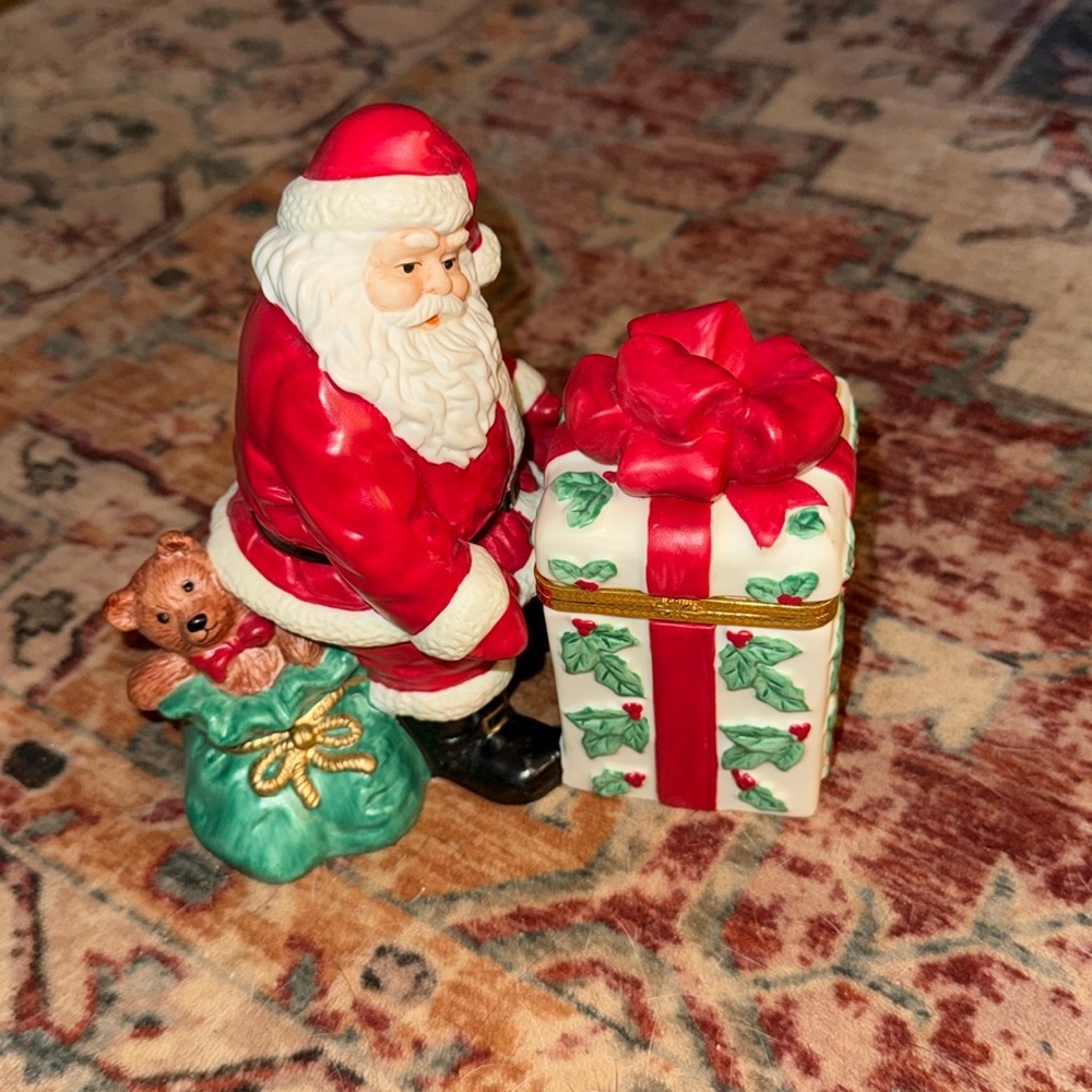 Partylite P7251 Jolly Santa Votive Holder